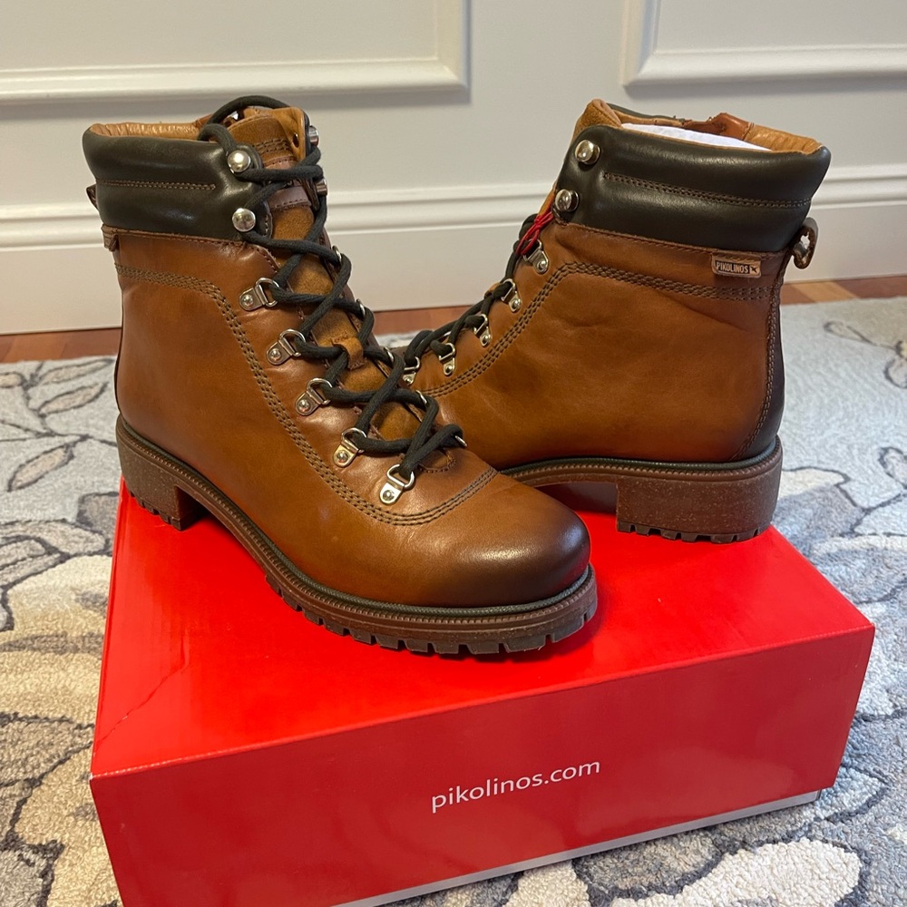 Pikolinos Brown Lace Up Boots with Chunky Sole